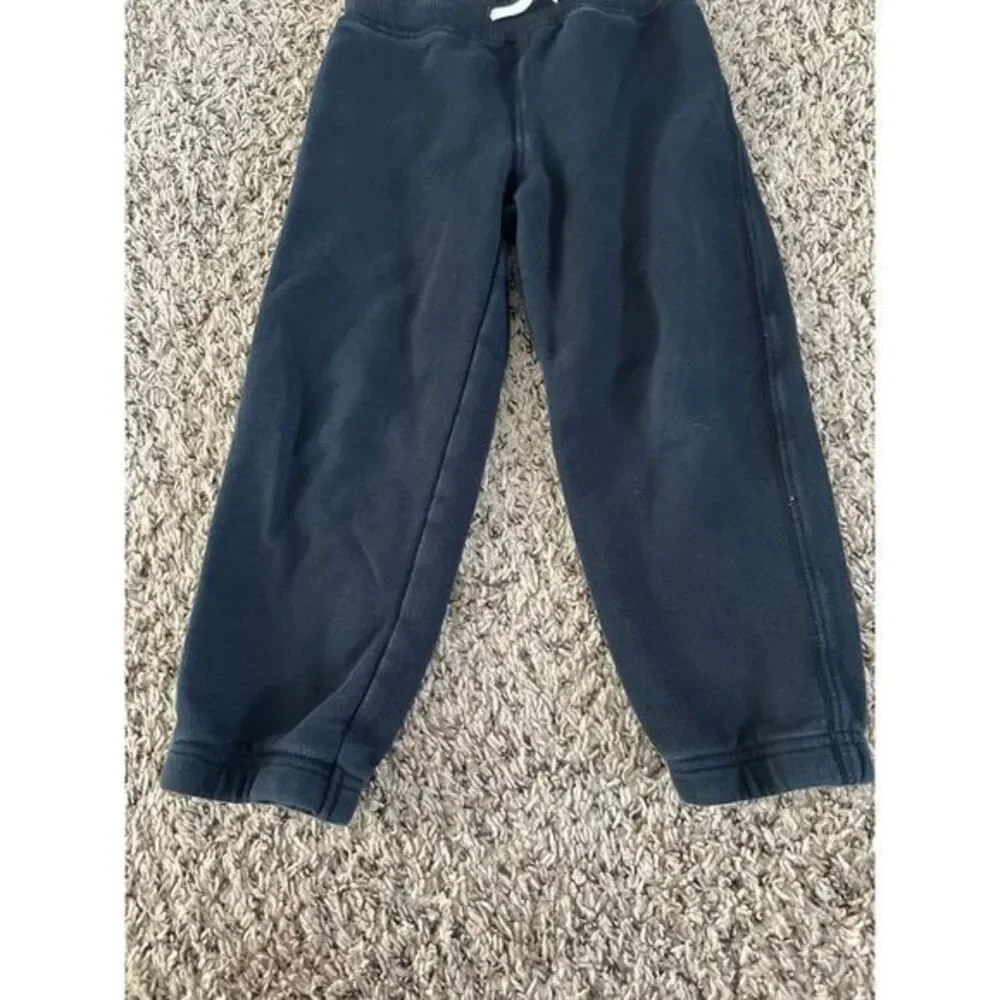 Carter's‎ boys black sweatpants size 5